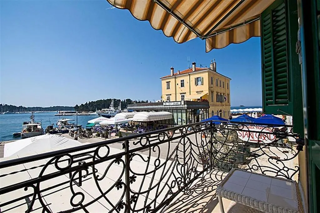 Residence Porta Antica Centro Storico Rovigno 0*,